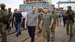Le président ukrainien Volodymyr Zelensky en visite au port de Tchornomorsk, le 29 juillet 2022.