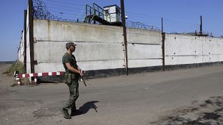 Zerstörtes Gefangenenlager in Oleniwka im Gebiet Donezk 