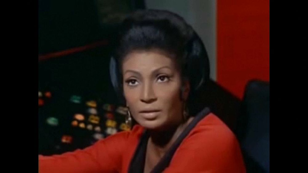 Muere La Actriz Nichelle Nichols La Teniente Uhura De Star Trek Trendradars EspaÑa