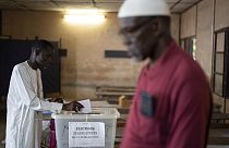 Dans un bureau de vote à Dakar, au Sénégal, dimanche 31 juillet 2022 