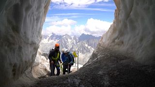 Bergsteiger auf dem Weg zum Gipfel der Aiguille du Midi
