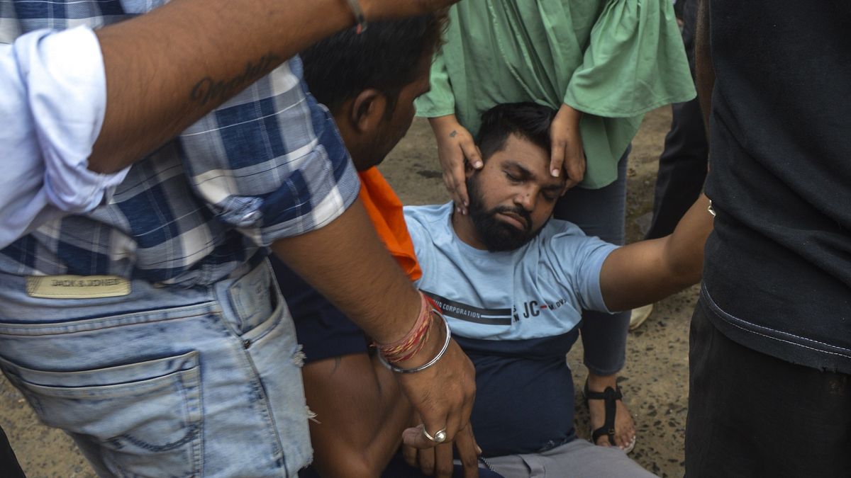 Ένας από τους τραυματίες σε πυρκαγιά που ξέσπασε σε νοσοκομείο της Ινδίας