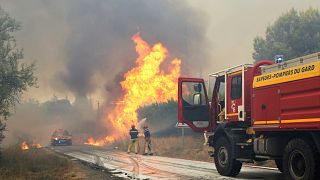 Работа пожарной бригады во французском департаменте Гар, Окситания.