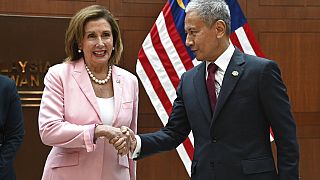 ABD Temsilciler Meclisi Başkanı Nancy Pelosi (solda), Asya turunun ikinci ayağı için Malezya'ya geldi.
