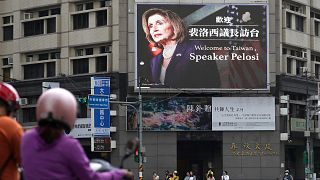 Affichage public déployé à Taipei, le 3 août 2022, célébrant la visite de Nancy Pelosi à Taïwan
