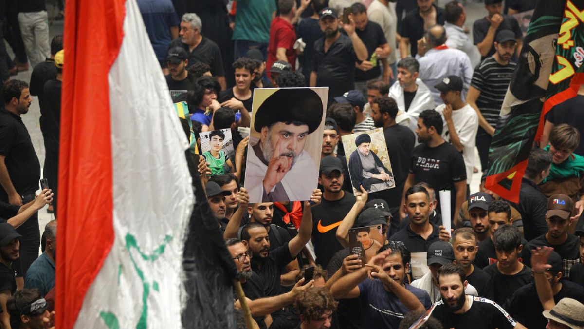 Irak'ta Sadr'dan "eyleme devam ve erken seçim" çağrısı