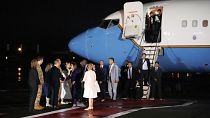 Άφιξη της Προέδρου της Βουλής των Αντιπροσώπων των ΗΠΑ Νάνσι Πελόζι στην Αμερικανική Αεροπορική Βάση Γιοκότα της Ιαπωνίας