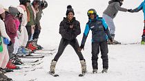 Viel Spaß hat diese Anfängerin bei ihrem ersten Skikurs in Afriski in Lesotho