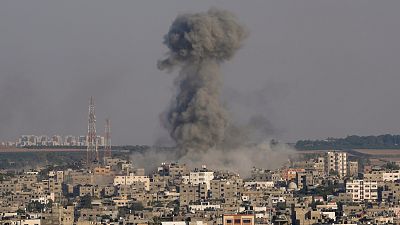 Panache de fumée après un raid israélien sur la bande de Gaza, 07/08/2022