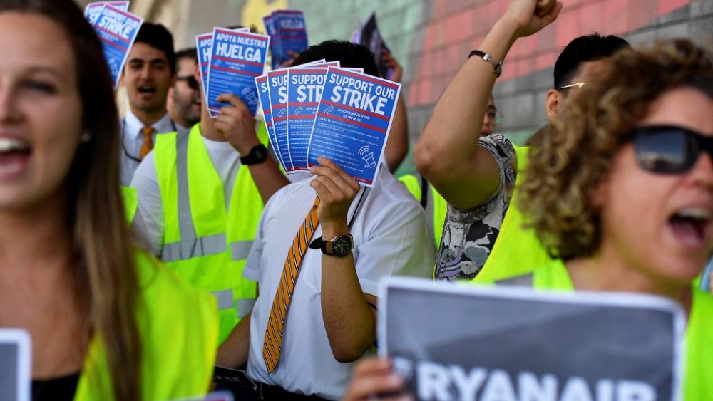 Ryanair en España: Sindicatos convocan huelga de tripulantes de cabina