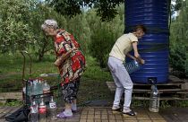 Wasser holen in Slowjansk - eine gefährliche Aufgabe für diese Frauen.