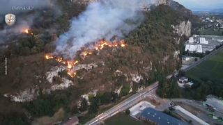 Die Feuer im Osten Frankreichs lodern teils gefährlich nahe an Wohngebieten