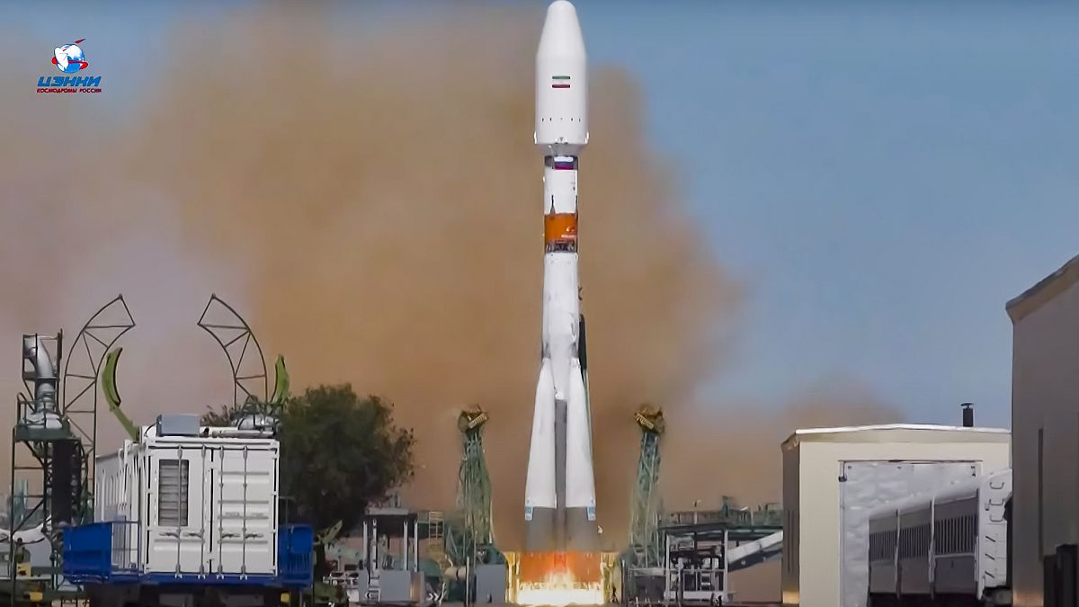 Россия запустила иранский спутник "Хайям" с космодрома Байконур в Казахстане. 9 августа 2022.