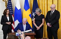 Les États-Unis sont devenus le 23e allié à approuver l'adhésion de la Suède et de la Finlande à l'OTAN, mardi 9 aoùt 2022.