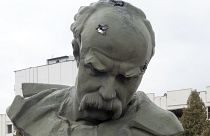 Estátua danificada, na Ucrânia