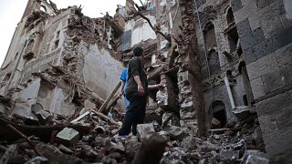 انهيار مبان تاريخية في العاصمة اليمنية صنعاء