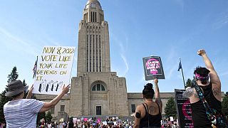Archives - Des manifestants pro-avortement devant le Capitole de l'État du Nebraska, le 4 juillet 2022.