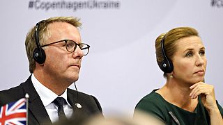 Le ministre danois de la Défense Morten Boedskov, à droite, et la première ministre danoise Mette Frederiksen lors de la conférence des donateurs pour l'Ukraine.