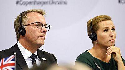 Le ministre danois de la Défense Morten Boedskov, à droite, et la première ministre danoise Mette Frederiksen lors de la conférence des donateurs pour l'Ukraine.