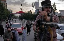 گشت‌زنی نظامیان طالبان در شهرهای افغانستان