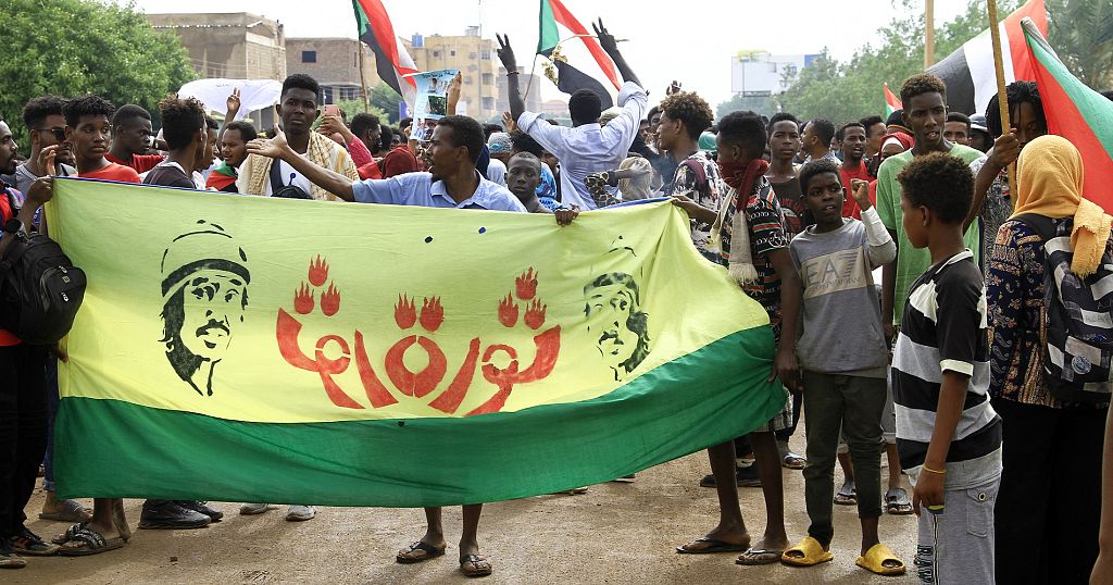Sudanese demonstrators demand an end to military rule - Vimarsana News