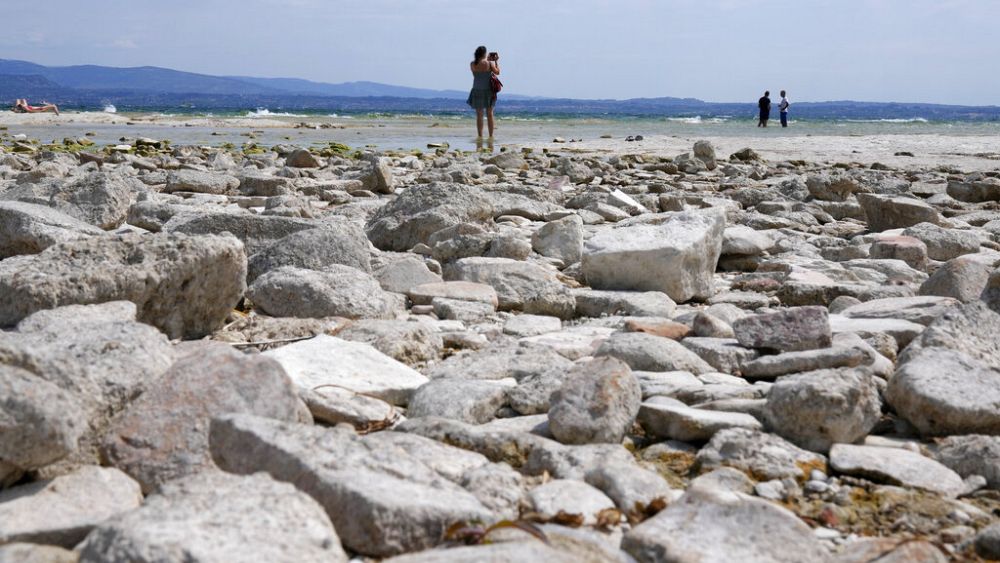 Shrinking of Italy’s largest lake shocks tourists
– Times of Update