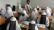 Niñas durante una clase en Afganistán.