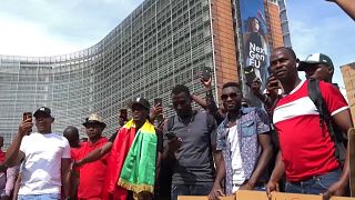Belgique : la diaspora guinéenne marche contre la dissolution du FNDC