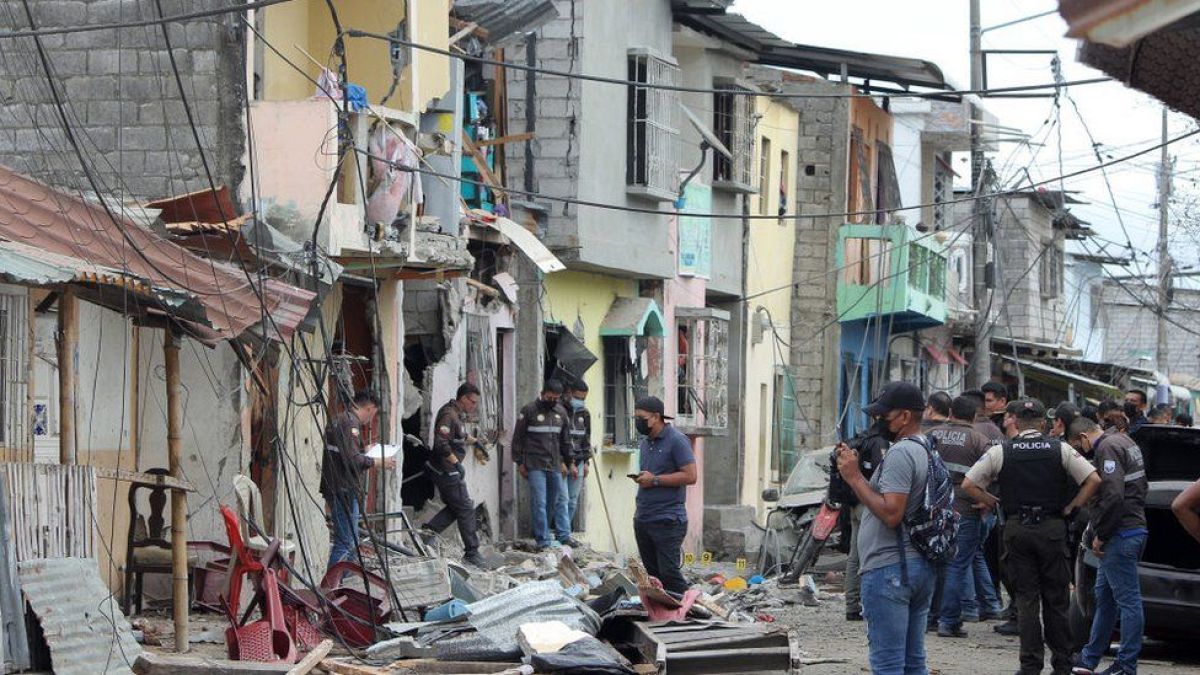 Ecuador blast ‘declaration of war’ by gangs (Twitter)