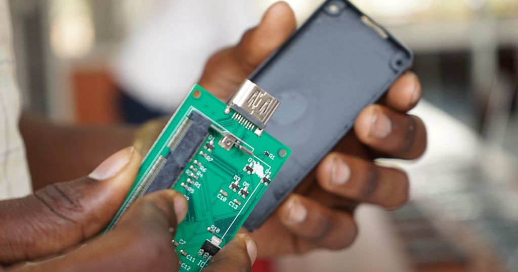 Ouganda : l'informatique à la portée de tous avec Microfuse