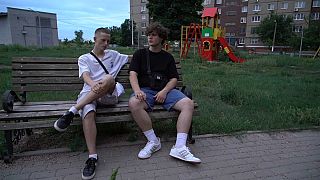 Νέοι στην πόλη Κραματόρσκ της Ουκρανίας
