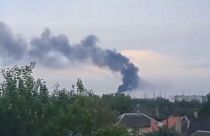Füstölő orosz lőszerraktár Majszkoje település közelében