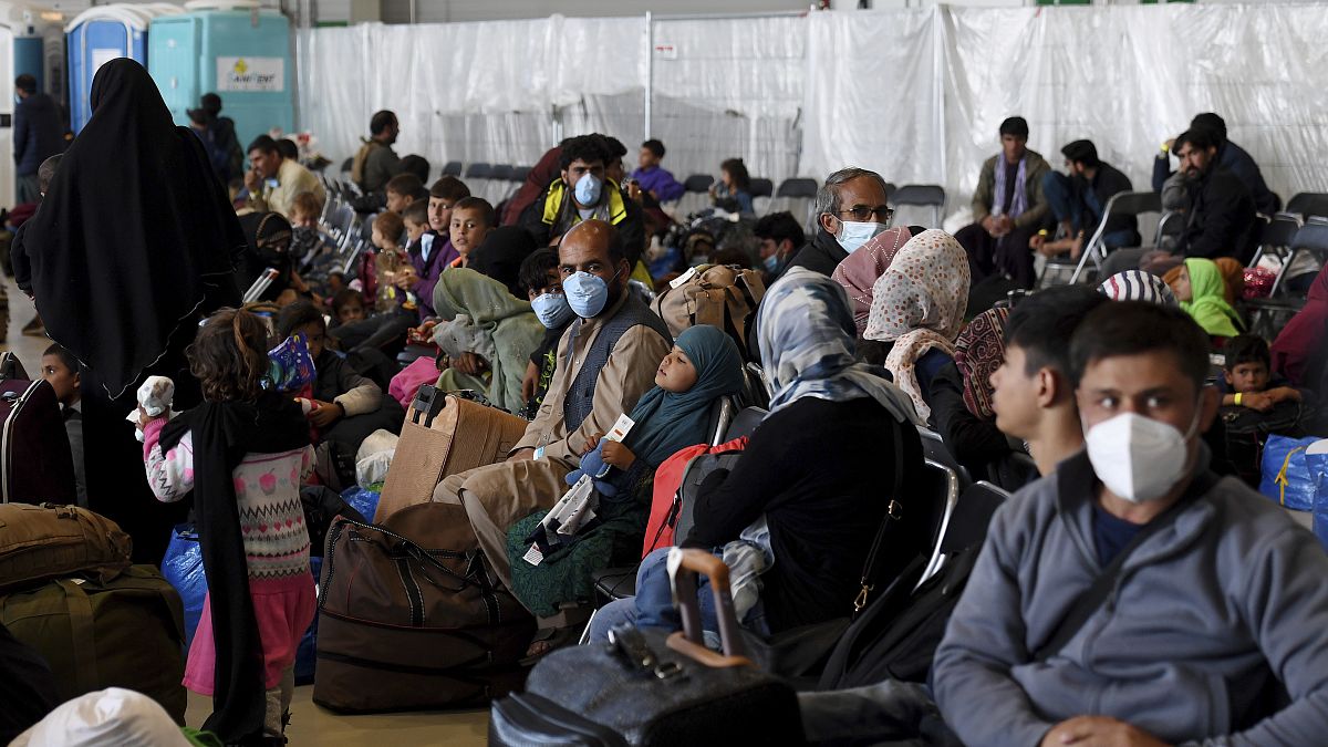 Almanya Ramstein ABD Hava Üssü'nde Afgan mülteciler