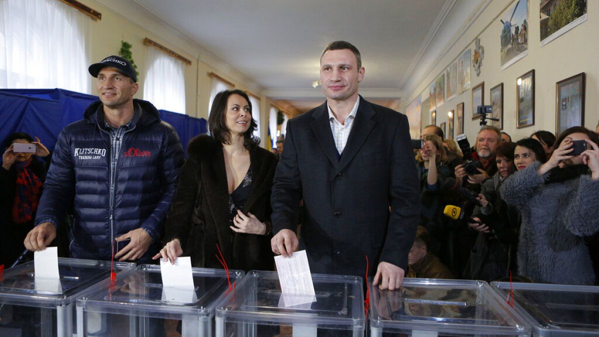 Natalia Klitschko zwischen den Brüdern 2015