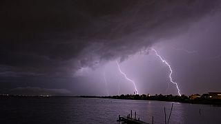 Blitze in Perols am Mittelmeer bei Montpellier.