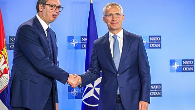 Le chef de l'OTAN Jens Stoltenberg et le président serbe Aleksandar Vučić se sont rencontrés à Bruxelles, le 17/08/2022