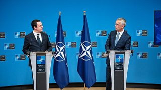 NATO Genel Sekreteri Jens Stoltenberg, Sırbistan cumhurbaşkanı ve Kosova başbakanı ile ayrı ayrı bir araya geldi