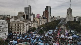 La manifestation contre l'inflation record que connaît l'Argentine a réuni plusieurs milliers de personnes à Buenos Aires, le mercredi 17 août 2022.
