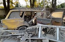Zerstörungen nach Raketenangriff in Charkiw