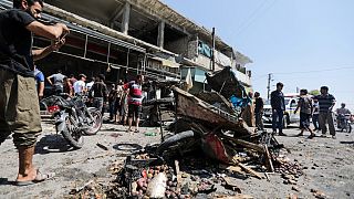 Fırat Kalkanı Harekatı bölgesinde bulunan Bab'a topçu saldırısı