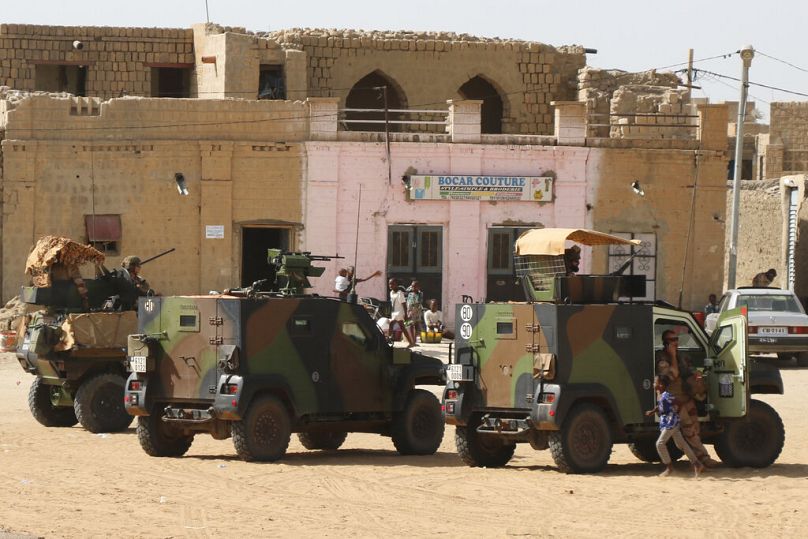 قوات برخان الفرنسية تقوم بدوريات في شوارع تمبكتو، مالي، 29 سبتمبر/أيلول 2021. 