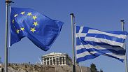 Η ελληνική και η σημαία της ΕΕ στην Ακρόπολη