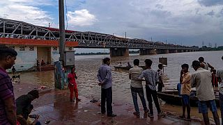 A Gangesz legnagyobb mellékfolyója, a Jamuna is kiöntött. A kép Prajágrádzsban készült.