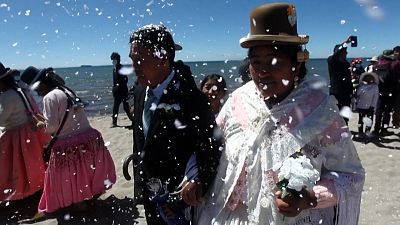 حفل الزفاف على بحيرة تيتيكاكا