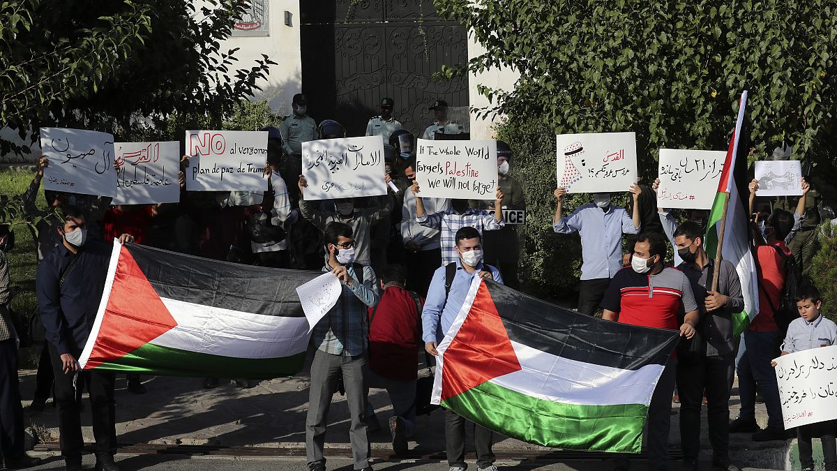 تظاهرات در برابر سفارت امارات در تهران/ آرشیو