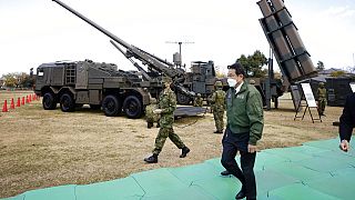 Başbakan Kişida Fumio, daha önce düzenlediği basın toplantısında, yılın geri kalan kısmında savunma kapasitelerinin gözden geçirilmesinin en önemli mesele olduğunu belirtmişti