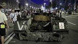 Russische Panzer in Kiew ausgestellt