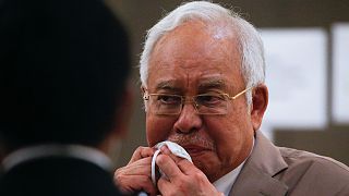  رئيس الوزراء الماليزي السابق نجيب رزاق، المحكمة العليا تثبت حكم السجن 12 عامًا بحقه 23 أغسطس 2022.