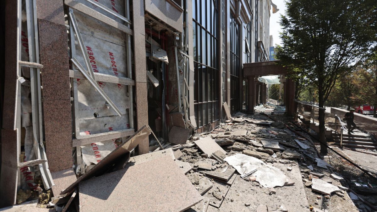 Bombázás után leomlott vakolat Kijevben