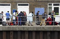 Migrantes chegam a Dover, Reino Unido